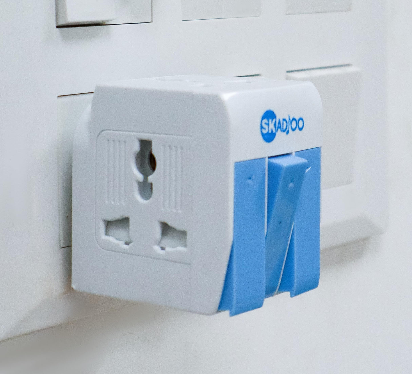 SKADIOO multiplug | Three pin Plug Socket | 3-in-1 Universal Travel Adapter Multi-Plug with Individual Switch Socket with Individual Switch Spike Buster Fuse Protected